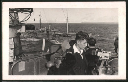 Fotografie Französisches Kriegsschiff, Beobachtungsposten & Lichtsignalanlage, Vorpostenboot Auf Backbord  - Boats