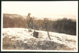 Fotografie 1.WK, Artillerie-Beobachter Mit Fernrohr Auf Einer Anhöhe  - Krieg, Militär