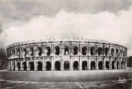 30-NIMES-LES ARENES-N°2828-C/0393 - Nîmes