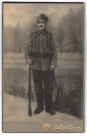 Fotografie E. Rudolph, Hof I. B., Lorenzstr. 3, Portrait Sächsischer Jäger In Uniform Mit Eingestecktem Orden Und Ge  - Oorlog, Militair
