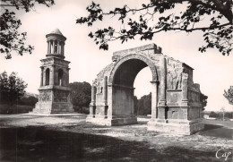 13-SAINT REMY DE PROVENCE-RUINES ROMAINES-N°2832-C/0033 - Saint-Remy-de-Provence