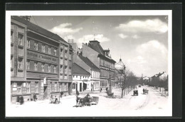 AK Mähr.-Weisskirchen, Strassenpartie Mit Kutschen Und Geschäften  - Tschechische Republik