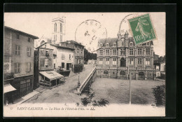 CPA Saint-Galmier, La Place De L`Hotel-de-Ville  - Andere & Zonder Classificatie