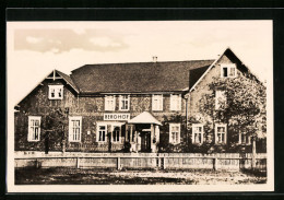 AK Schmiedefeld A. Rennsteig, Vor Der Gaststätte Berghof  - Schmiedefeld