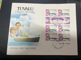4-6-2024 (19) 1 Mini-sheet On Cover From Tuvalu - Prince Charles & Lady Diana Spencer Royal Wedding (18x22 Cm) X 3 - Royalties, Royals