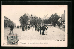 CPA Vierzon, Avenue De La Gare Et Route De Paris  - Vierzon