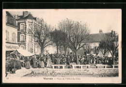 CPA Vierzon, Place De L'Hotel-de-Ville  - Vierzon