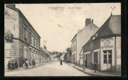 CPA Baugy, Rue Du Château, Vue De La Rue  - Baugy