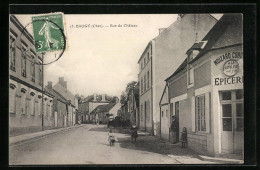 CPA Baugy, Rue Du Château, Vue De La Rue  - Baugy