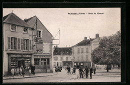 CPA Puiseaux, Place Du Martroi  - Puiseaux