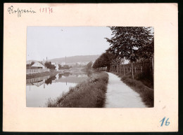 Fotografie Brück & Sohn Meissen, Ansicht Rosswein, Uferweg An Der Mulde Mit Blick Zur Brücke  - Orte