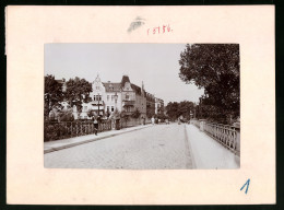 Fotografie Brück & Sohn Meissen, Ansicht Torgau, Ziethenbrücke & Strassenansicht Mit Wohnhäusern  - Lieux