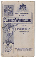 Fotografie Albert Winsauer, Dornbirn, Pfargasse 3, Wappen Mit Greifen Und Blühender Lilie  - Anonieme Personen
