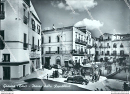 Cf414 Cartolina Gravina Piazza Della Repubblica Provincia Di Bari Puglia - Bari