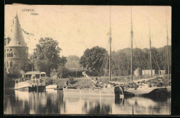 AK Lübeck, Der Hafen Mit Ankernden Booten  - Autres & Non Classés