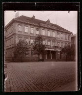 Fotografie Brück & Sohn Meissen, Ansicht Komotau, Blick Auf Die Bürgerschule, Haupteingang  - Lieux