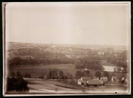 Fotografie Brück & Sohn Meissen, Ansicht Waldenburg I. Sa., Blick über Den Gutshof Nach Der Stadt  - Orte