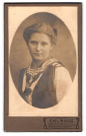 Fotografie Emil Maas, Schneeberg I. Sa., Junge Dame In Modischer Kleidung  - Anonymous Persons