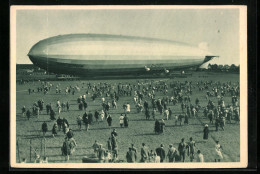 AK Luftschiff LZ 127 Graf Zeppelin Auf Einem Flugfeld  - Zeppeline