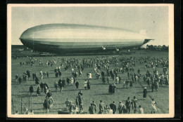 AK Luftschiff LZ 127 Graf Zeppelin Auf Einem Flugfeld  - Airships