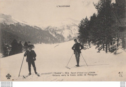 X6-15) SPORT D HIVER AU LIORAN - SKIEURS DANS LA HAUTE VALLEE DE L'ALLAGNON - ( ANIMATION - 2 SCANS ) - Altri & Non Classificati