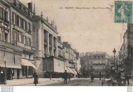 X15-79) NIORT - RUE VICTOR - HUGO  - ( ANIMEE ) - Niort