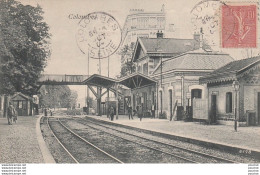 X16-92) COLOMBES - LA GARE  - ( ANIMEE ) - Colombes