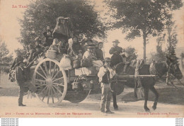 X17-81) LE TARN - TYPE DE LA MONTAGNE - DEPART DES VENDANGEURS - ( ATTELAGE CHEVAL - 2 SCANS ) - Other & Unclassified