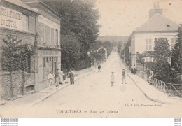 X22- 61) VIMOUTIERS (ORNE) RUE DE LISIEUX - ( ANIMEE - HABITANTS - 2 SCANS ) - Vimoutiers