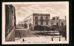 Cartolina Trani, Piazza E Corso Vitt. Emanuele II  - Trani