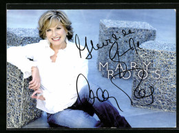 AK Musikerin Mary Roos In Legerer Haltung, Autograph  - Musique Et Musiciens