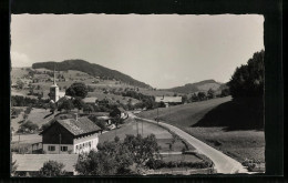 AK La Roche, Ortspartie Mit Kirche Und Strasse  - La Roche