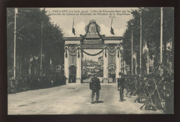 55 - BAR-LE-DUC - 17 AOUT 1913 - L'ARC DE TRIOMPHE ELEVE PAR LES INDUSTRIELES EN L'HONNEUR DU PRESIDENT POINCARE - E.C. - Bar Le Duc