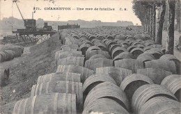 94-CHARENTON-Une Mer De Futailles-N 6002-E/0295 - Charenton Le Pont