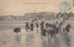 62-BERCK-PLAGE-Enfants A La Peche-N 6004-G/0113 - Berck