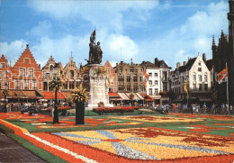 72269542 Brugge Grote Markt Bloementapijt Marktplatz Blumenteppich Denkmal Bruge - Brugge