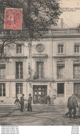 T27-17) ROCHEFORT SUR MER - L'HOTEL DE VILLE - ( ANIMEE ) - Rochefort