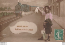 T8-80) HARBONNIERES - SOUVENIR - ( TRAIN - ENFANT - FILLETTE - QUAI DE LA GARE ) - Sonstige & Ohne Zuordnung