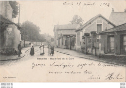 T10-95) SARCELLES - BOULEVARD DE LA GARE - ( ANIMEE - HABITANTS  - OBLITERATION DE 1904 - 2 SCANS ) - Sarcelles