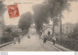 T15-79) BRESSUIRE ROUTE DE NANTES - ( ANIMEE - PERSONAGES - HABITANTS - ENFANTS )  - Bressuire