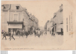 T20- GUERRE 1914 - 1915 - DOULLENS (SOMME) PASSAGE DES UHLANS - SEPTEMBRE 1914  - ( 2 SCANS )  - Weltkrieg 1914-18