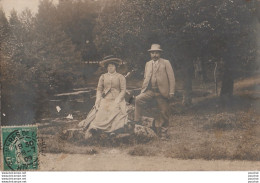 T25-31) LUCHON  - CARTE PHOTO ART MODERNE - A. BAUDILLON - BONJOUR DE LUCHON - PERSONNAGES COUPLE -   - ( 2 SCANS ) - Luchon