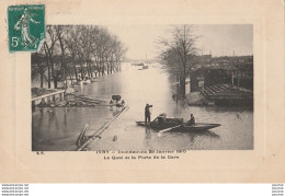 T26-94)  IVRY - INONDATIONS 29 JANVIER 1910 - LE QUAI  ET LA PORTE  DE LA GARE   - Ivry Sur Seine
