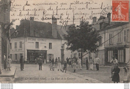 T27-18) LIGNIERES (CHER) PLACE DE LA CONCORDE - ( ANIMEE - EPICERIE CENTRALE - HABITANTS - VILLAGEOIS ) - Autres & Non Classés