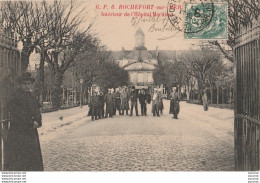 T27-17) ROCHEFORT SUR MER - INTERIEUR DE L ' HOPITAL MARITIME - ( ANIMEE - MILITAIRES EN SOINS ) - Rochefort