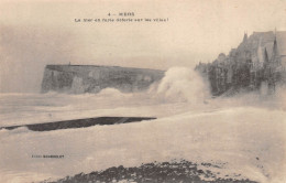 80-MERS LES BAINS-La Mer En Furie Déferle Sur Les Villas -N 6005-G/0027 - Mers Les Bains