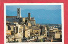 CPM . LES VILLAGES DE L'A.E.C.  LES CEDRES A GRASSE . VUE SUR LA CATHEDRALE ET LA VILLE .  CARTE NON ECRITE - Grasse