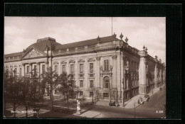 AK Berlin, Blick Auf Bibliothek, Unter Den Linden 8  - Mitte