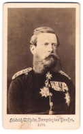 Fotografie Unbekannter Fotograf Und Ort, Portrait Kronprinz Friedrich III. Von Preussen In Uniform Mit Ordenspange  - Famous People