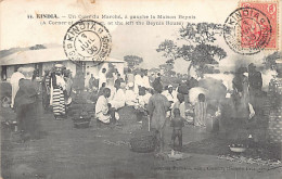 Guinée Conakry - Kindia - Un Coin Du Marché, à Gauche La Maison De Commerce Beynis - Ed. Comptoir Parisien 55 - Guinée